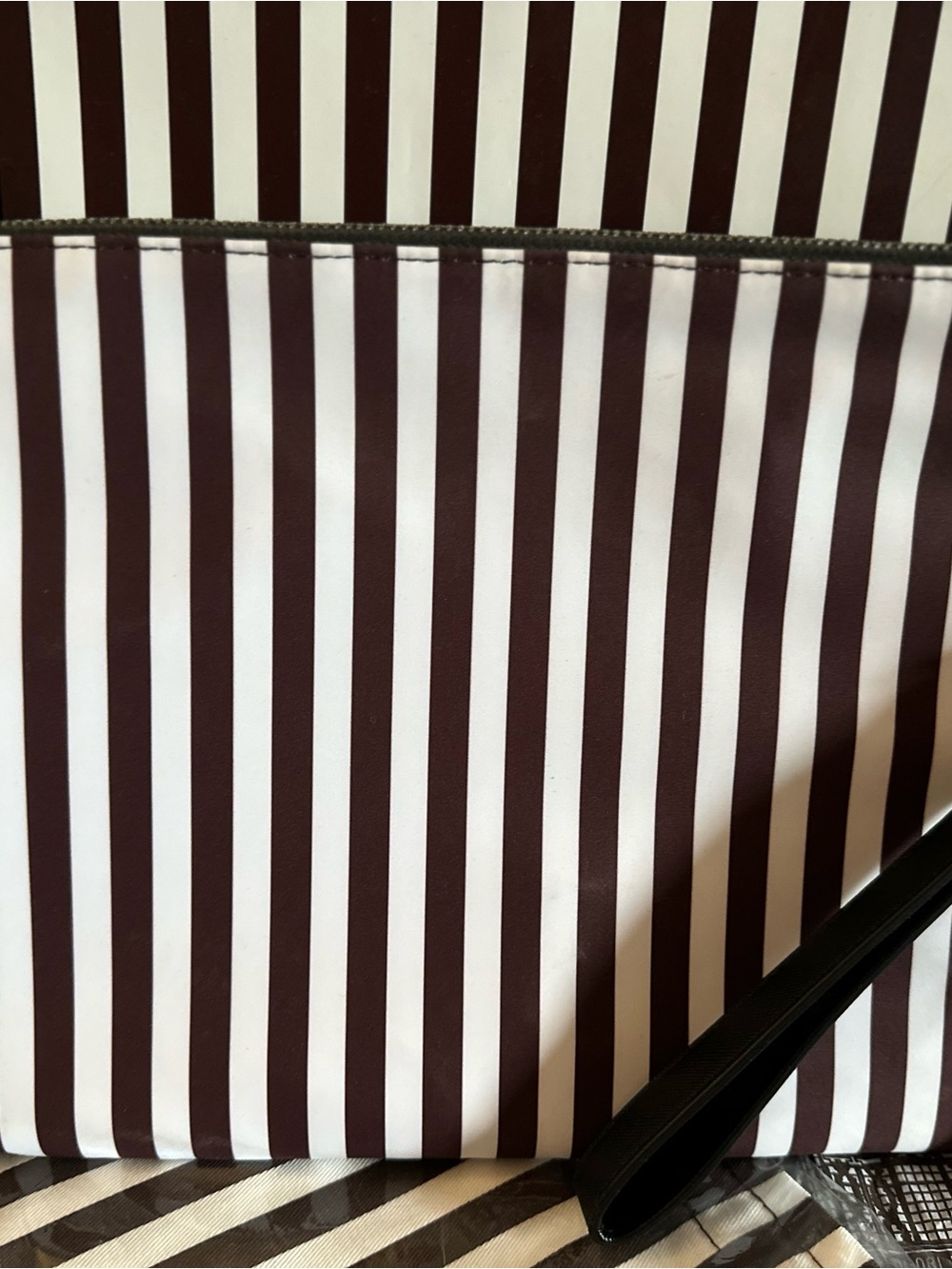 Henri Bendel, Slim Hanging Weekender-Izak Girl Print, Matching Pouch, Toiletry - Picture 5 of 14